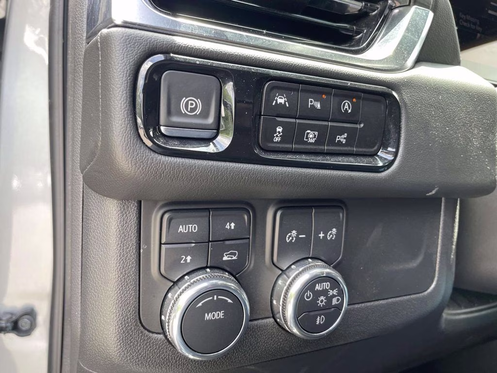 2025 Sterling Metallic GMC Yukon Denali 4X4 SUV