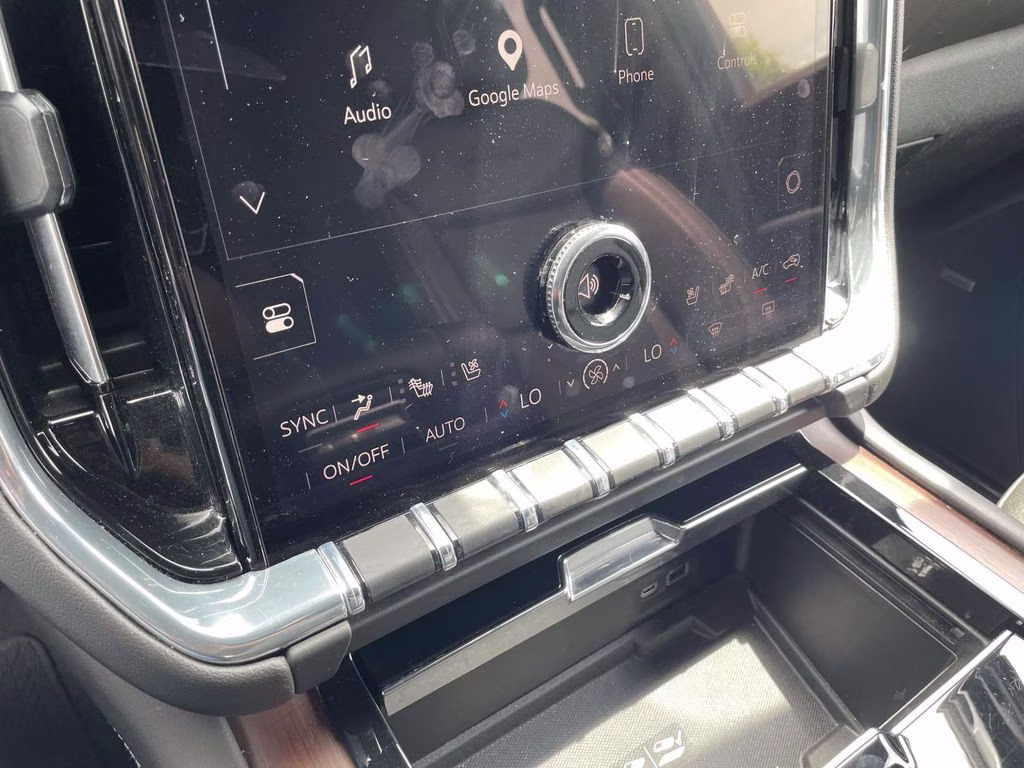 2025 Sterling Metallic GMC Yukon Denali 4X4 SUV