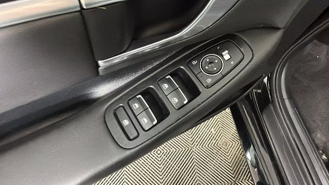 2023 Onyx Black Hyundai Sonata SEL FWD Sedan