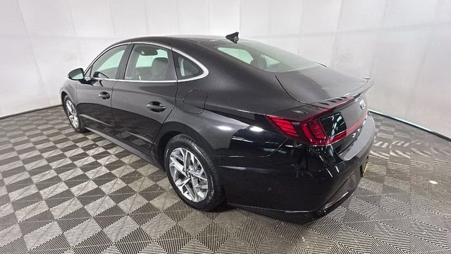 2023 Onyx Black Hyundai Sonata SEL FWD Sedan
