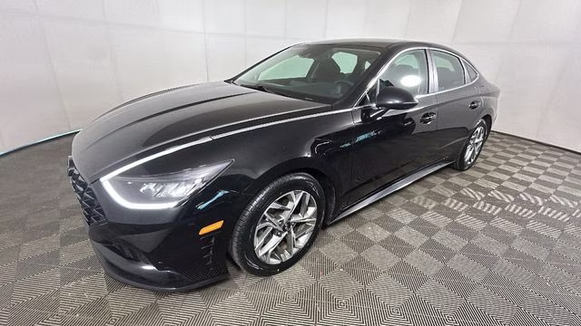 2023 Onyx Black Hyundai Sonata SEL FWD Sedan