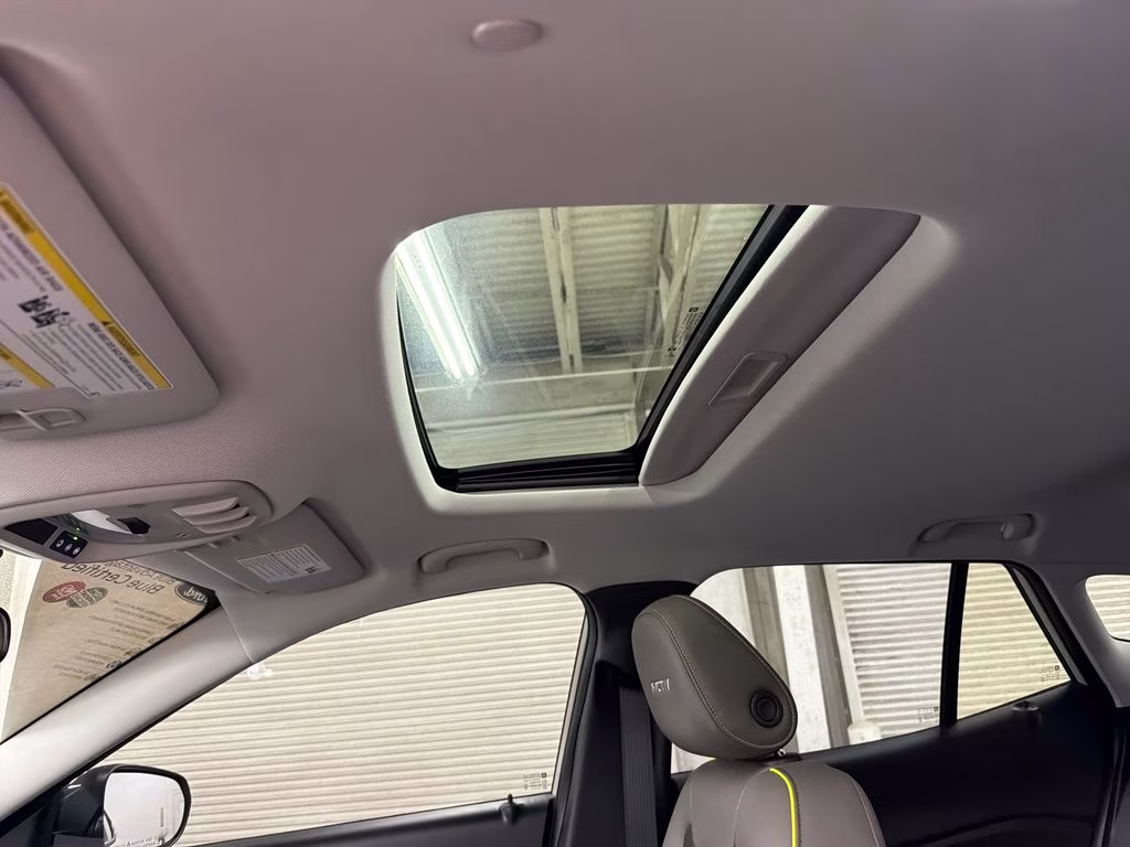 2026 White Sands Chevrolet Trax ACTIV FWD SUV