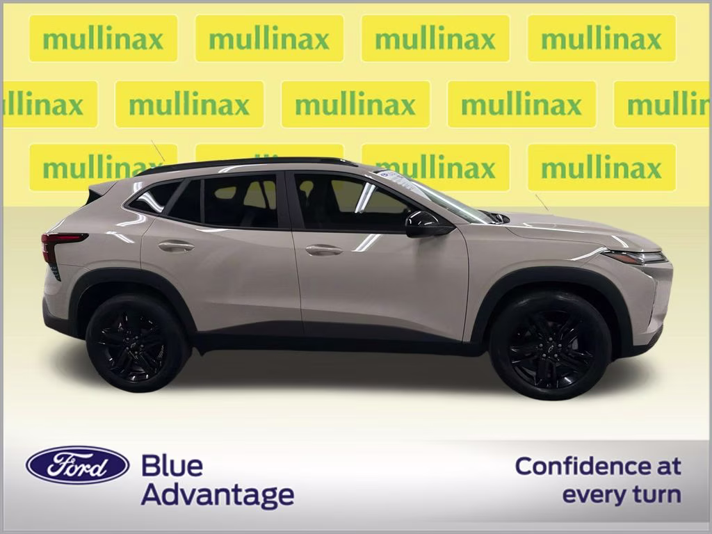 2026 White Sands Chevrolet Trax ACTIV FWD SUV