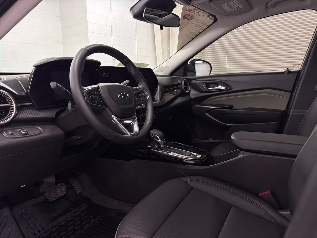 2026 White Sands Chevrolet Trax ACTIV FWD SUV
