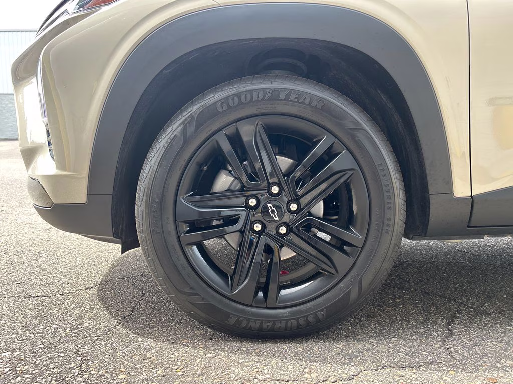 2026 White Sands Chevrolet Trax ACTIV FWD SUV