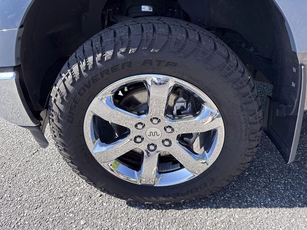 2023 Azure Gray Metallic Tri-Coat Ford F-150 King Ranch 4X4 Truck