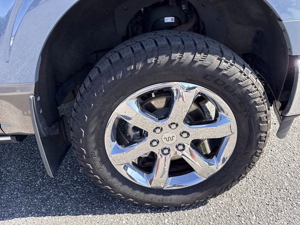 2023 Azure Gray Metallic Tri-Coat Ford F-150 King Ranch 4X4 Truck
