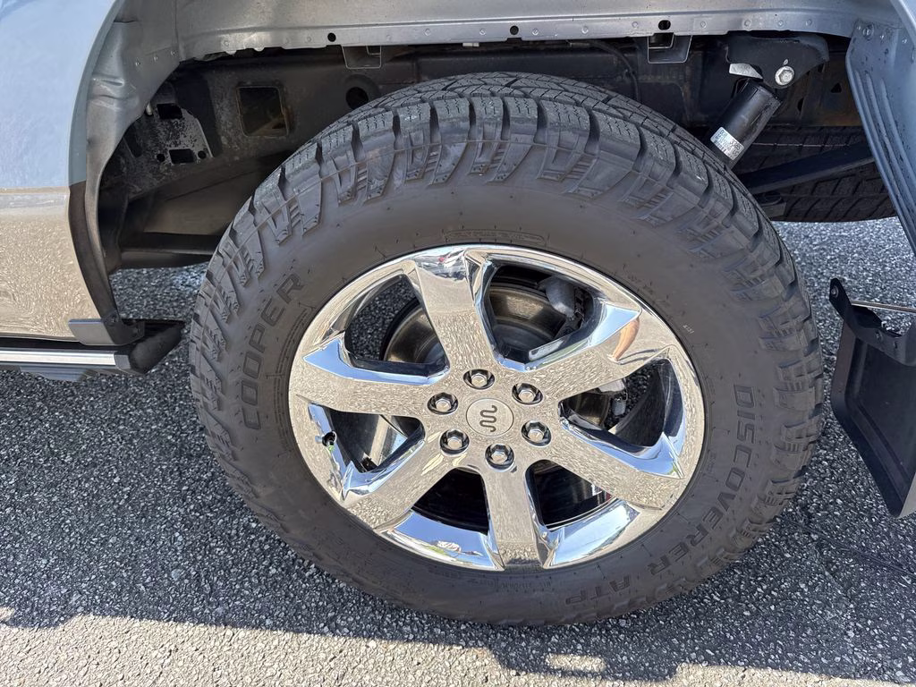 2023 Azure Gray Metallic Tri-Coat Ford F-150 King Ranch 4X4 Truck