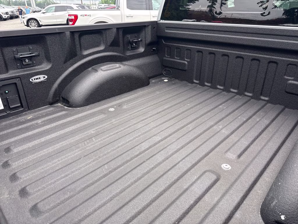2023 Silver Metallic Ford F-150 Platinum 4X4 Truck