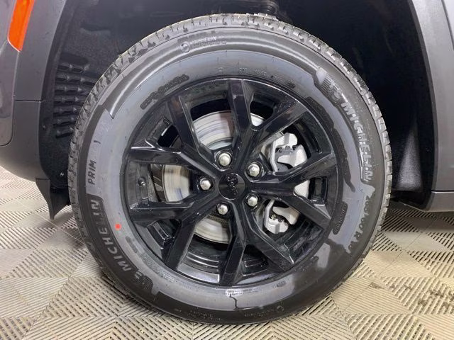 2026 Baltic Gray Metallic Clearcoat Jeep Grand Cherokee L Altitude 4X4 SUV