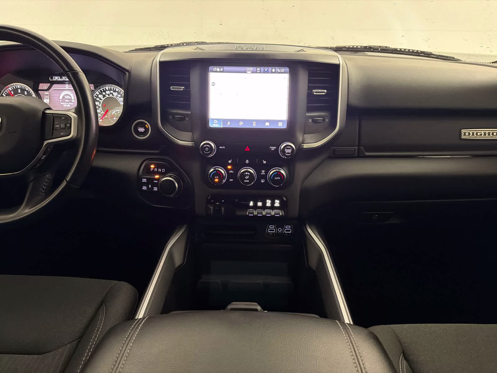 2022 Bright White Clearcoat Ram 1500 Big Horn 4X4 Truck