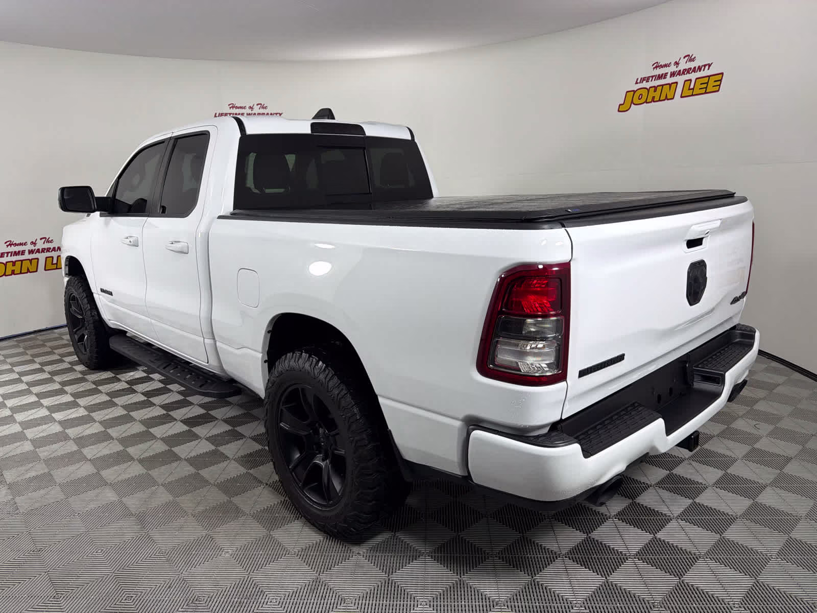 2022 Bright White Clearcoat Ram 1500 Big Horn 4X4 Truck