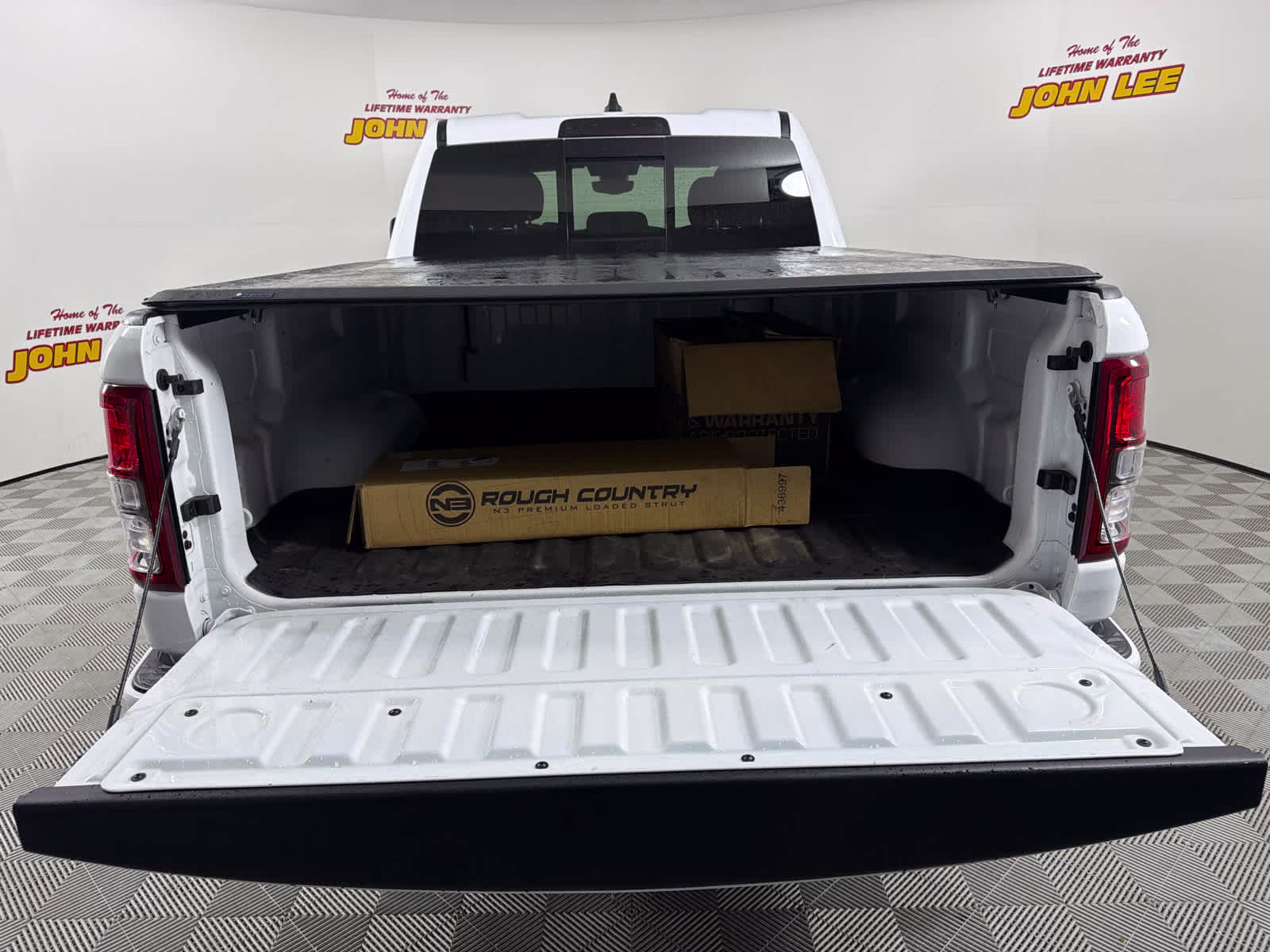 2022 Bright White Clearcoat Ram 1500 Big Horn 4X4 Truck