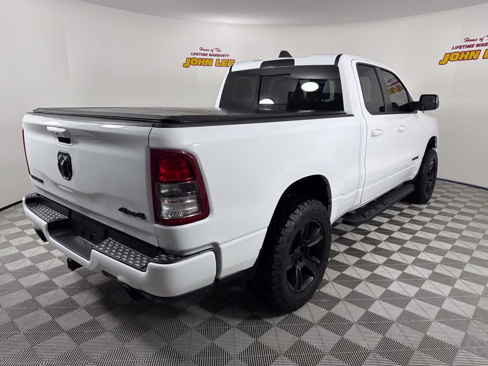 2022 Bright White Clearcoat Ram 1500 Big Horn 4X4 Truck
