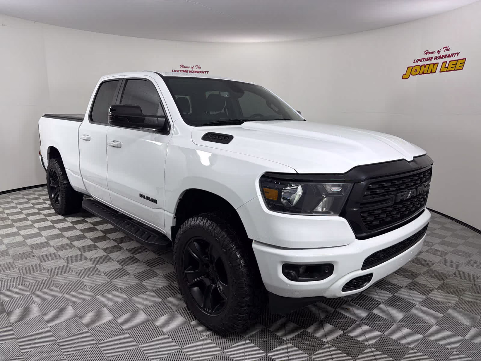 2022 Bright White Clearcoat Ram 1500 Big Horn 4X4 Truck