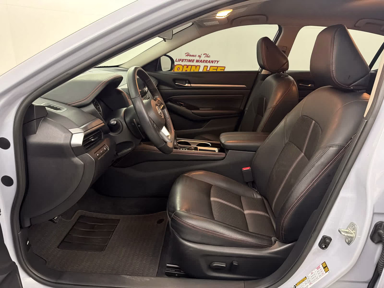 2023 Gray Sky Pearl Nissan Altima 2.5 SR FWD Sedan