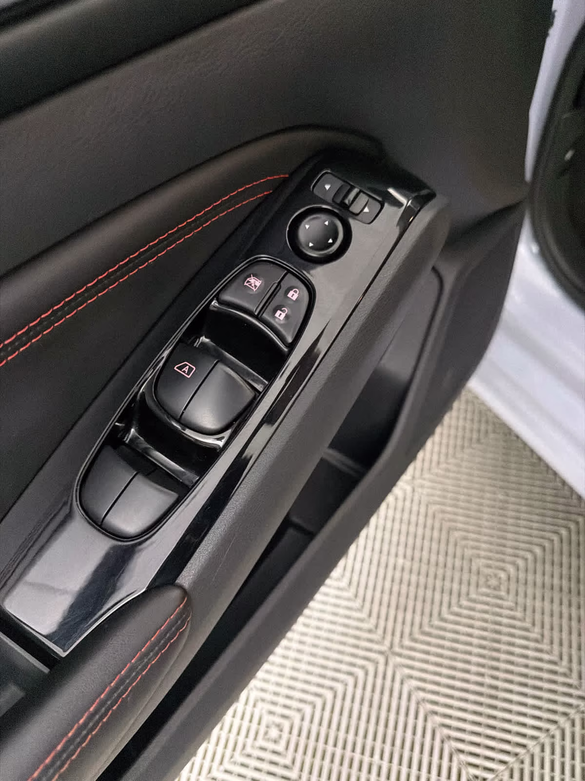 2023 Gray Sky Pearl Nissan Altima 2.5 SR FWD Sedan