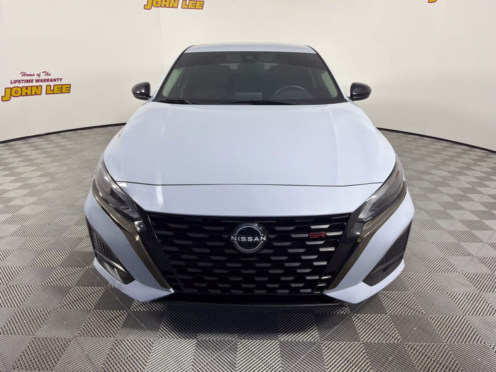 2023 Gray Sky Pearl Nissan Altima 2.5 SR FWD Sedan