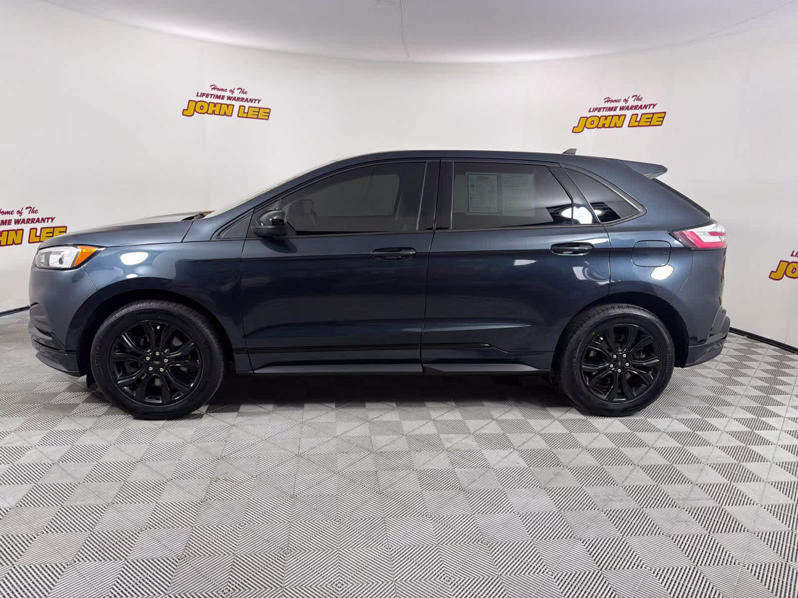 2022 Stone Blue Metallic Ford Edge SE AWD SUV