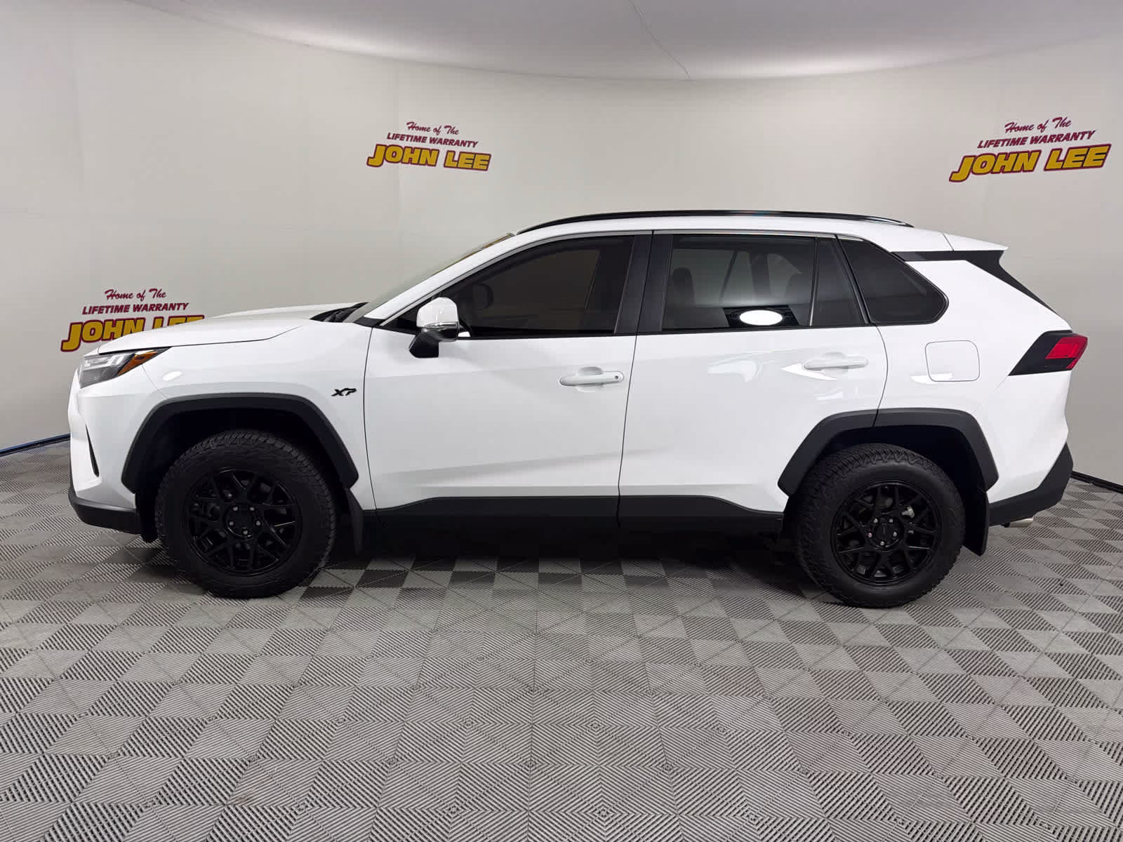 2024 Ice Cap Toyota RAV4 XLE FWD SUV