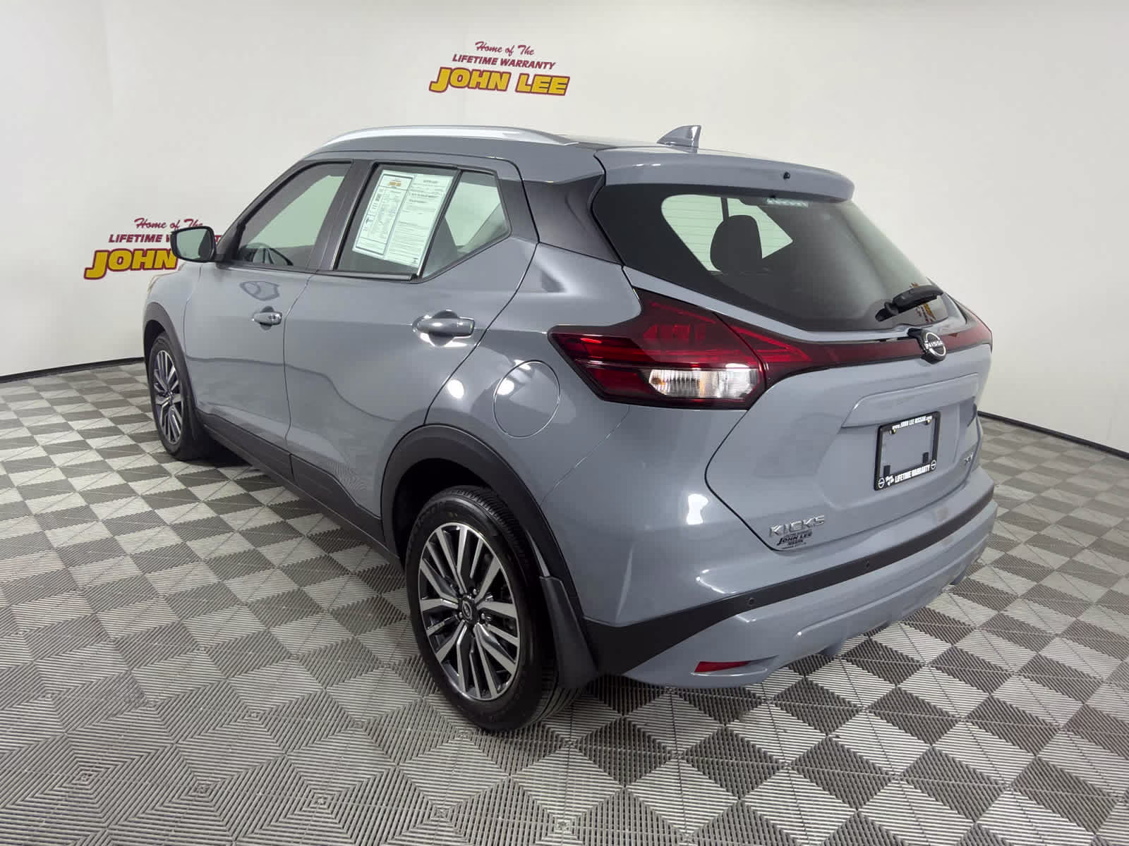 2024 Boulder Gray Pearl Nissan Kicks SV FWD SUV
