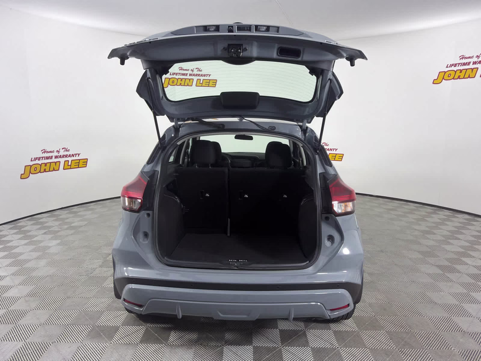 2024 Boulder Gray Pearl Nissan Kicks SV FWD SUV