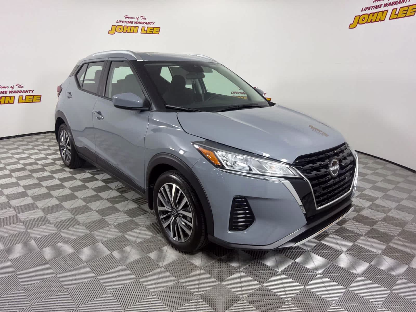 2024 Boulder Gray Pearl Nissan Kicks SV FWD SUV