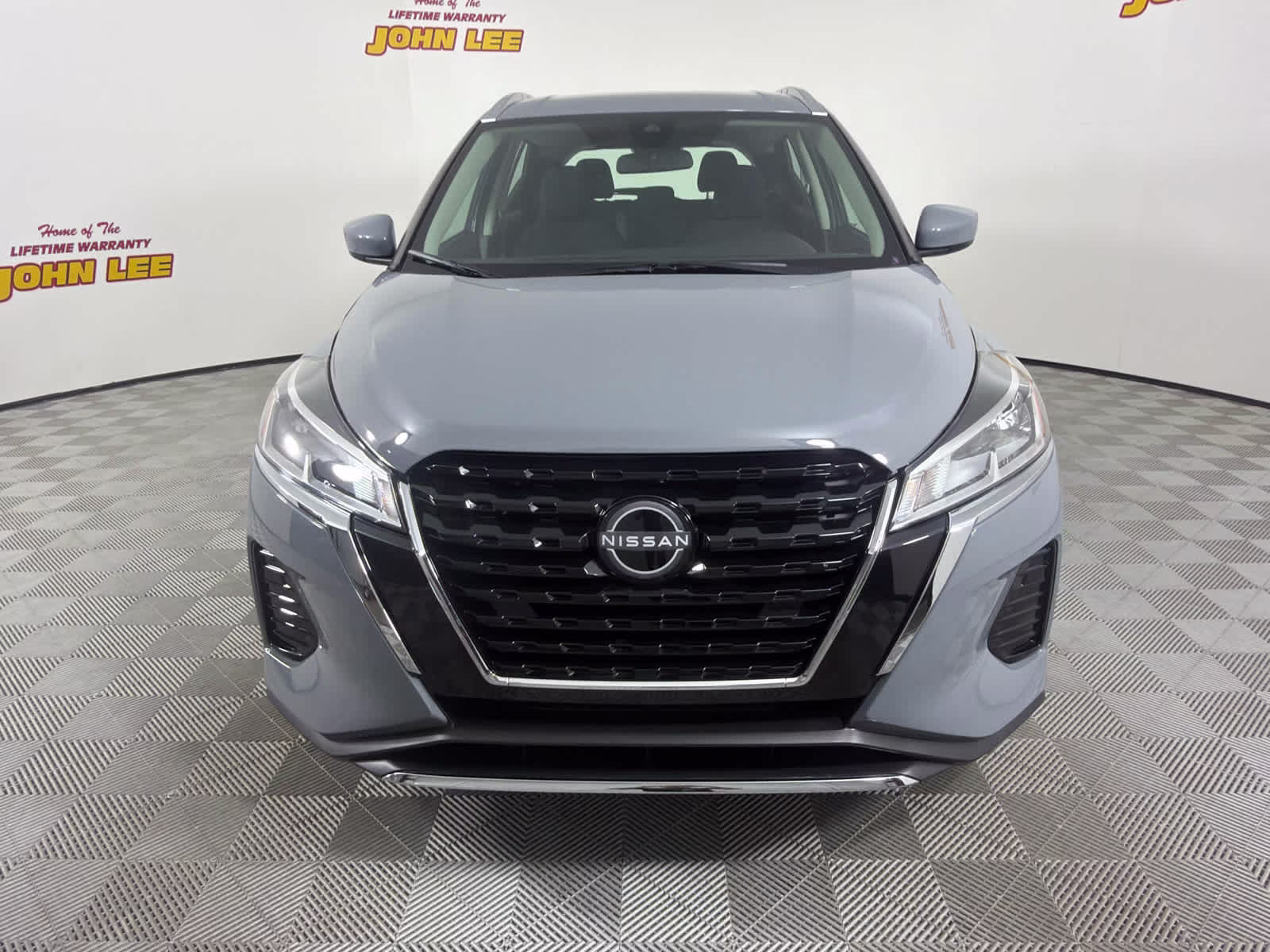 2024 Boulder Gray Pearl Nissan Kicks SV FWD SUV