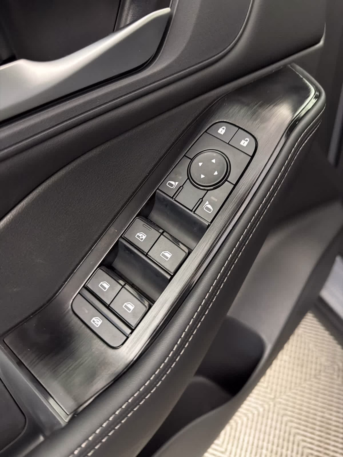 2026 Boulder Gray Pearl Nissan Rogue SV FWD SUV