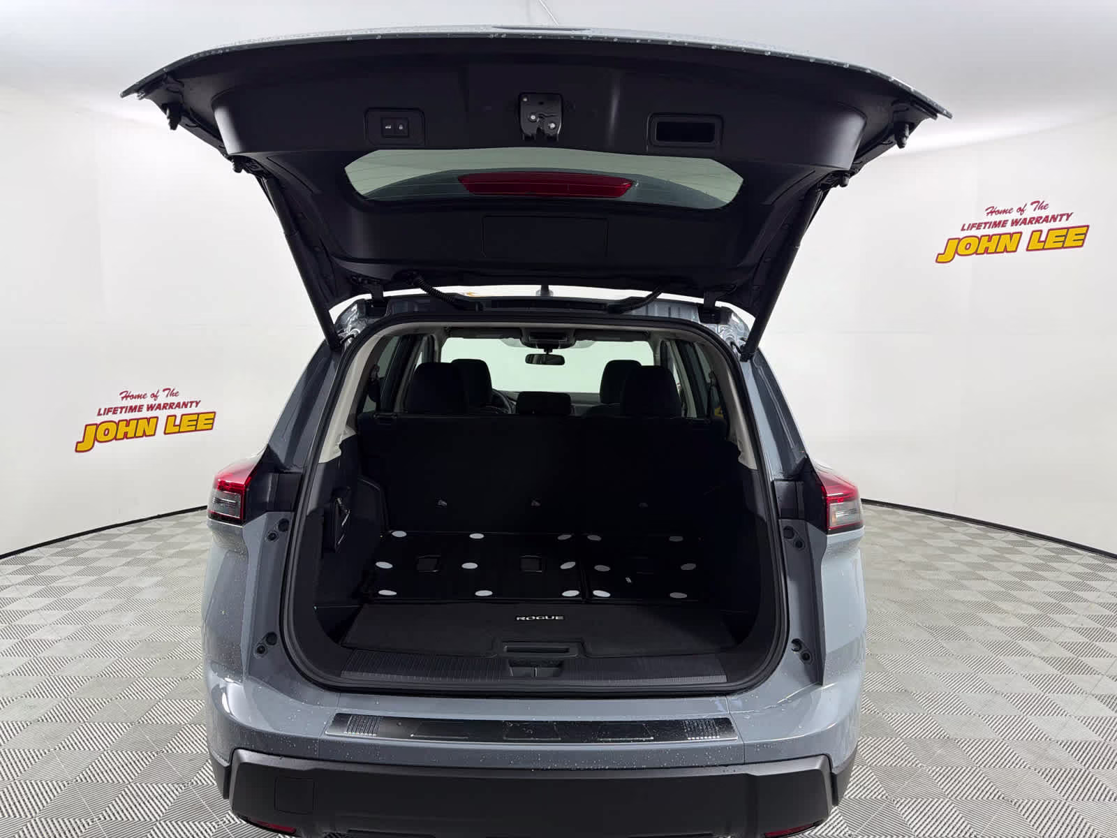 2026 Boulder Gray Pearl Nissan Rogue SV FWD SUV