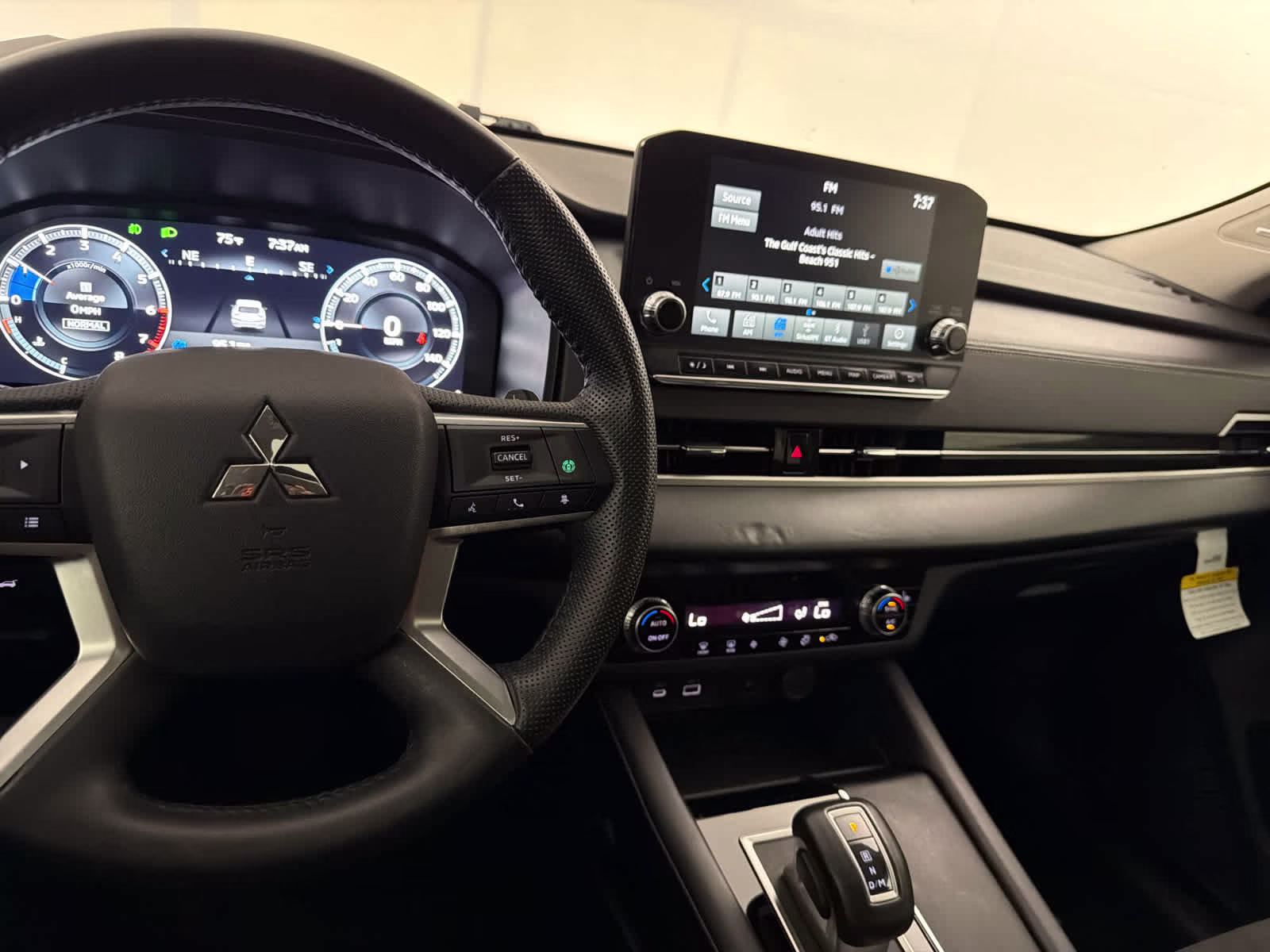 2024 Cosmic Blue Metallic Mitsubishi Outlander SE FWD SUV