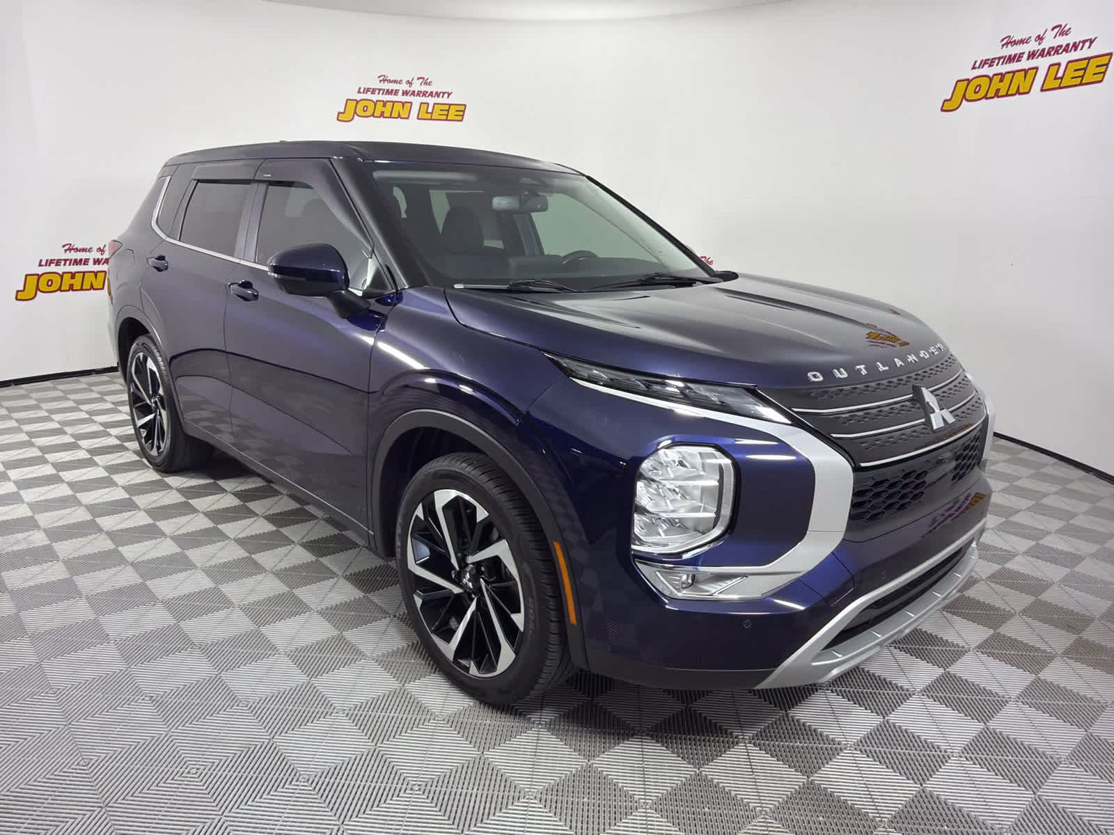 2024 Cosmic Blue Metallic Mitsubishi Outlander SE FWD SUV