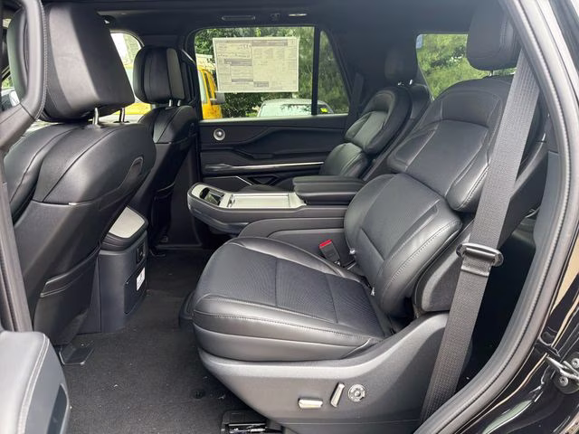 2026 Infinite Black Metallic Clearcoat Lincoln Navigator Reserve 4X4 SUV