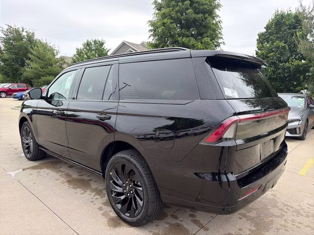 2026 Infinite Black Metallic Clearcoat Lincoln Navigator Reserve 4X4 SUV