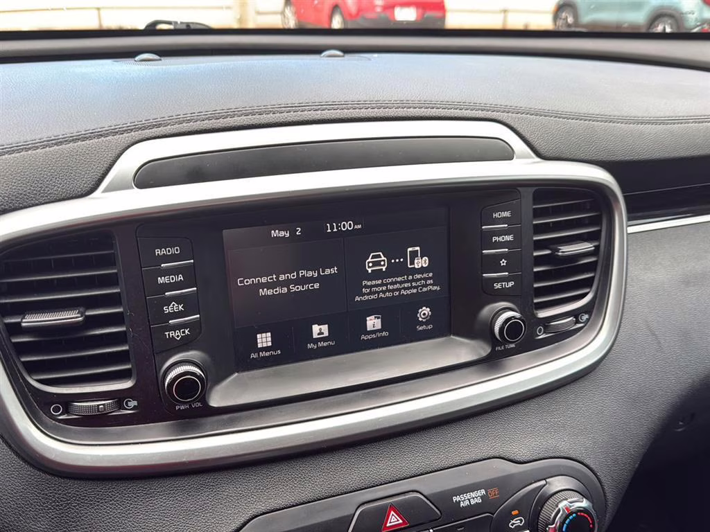 2020 Snow White Pearl Kia Sorento L FWD SUV