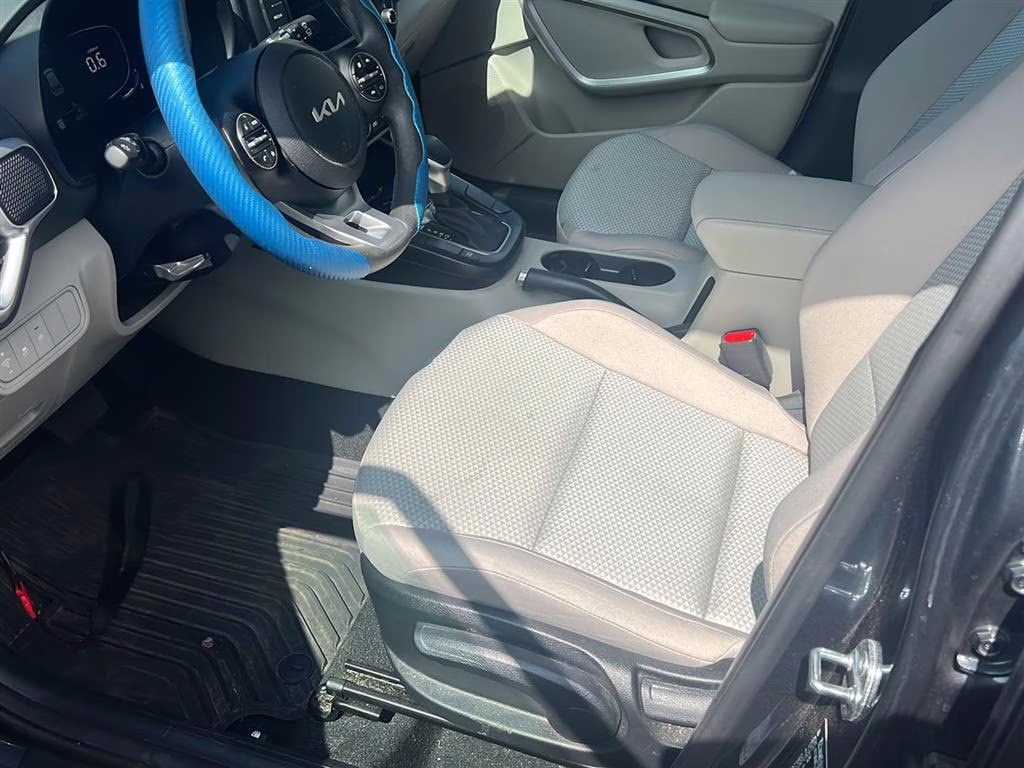 2023 Gravity Gray Kia Soul LX FWD Hatchback