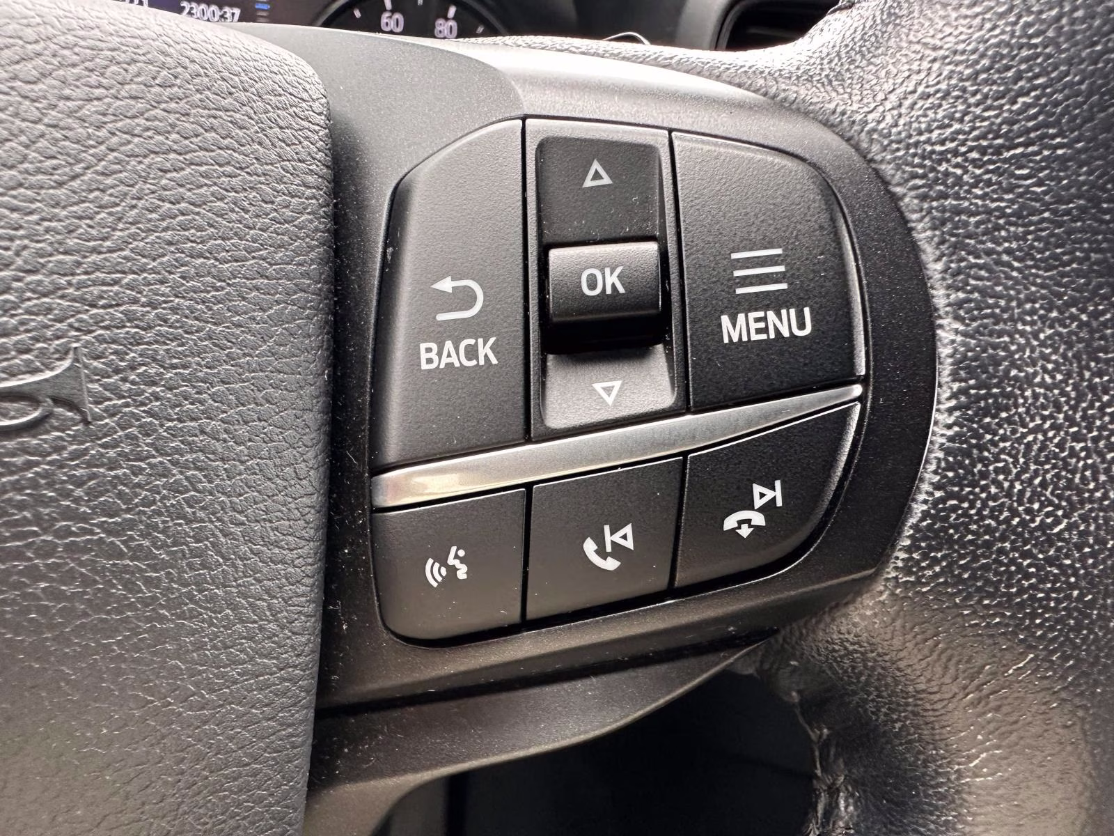 2020 Oxford White Ford Explorer XLT 4WD 4X4 SUV