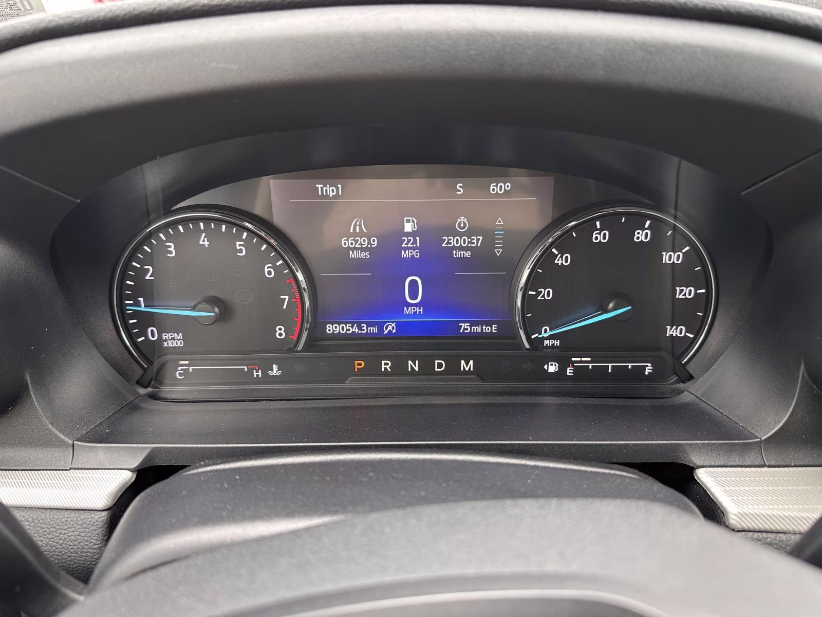 2020 Oxford White Ford Explorer XLT 4WD 4X4 SUV