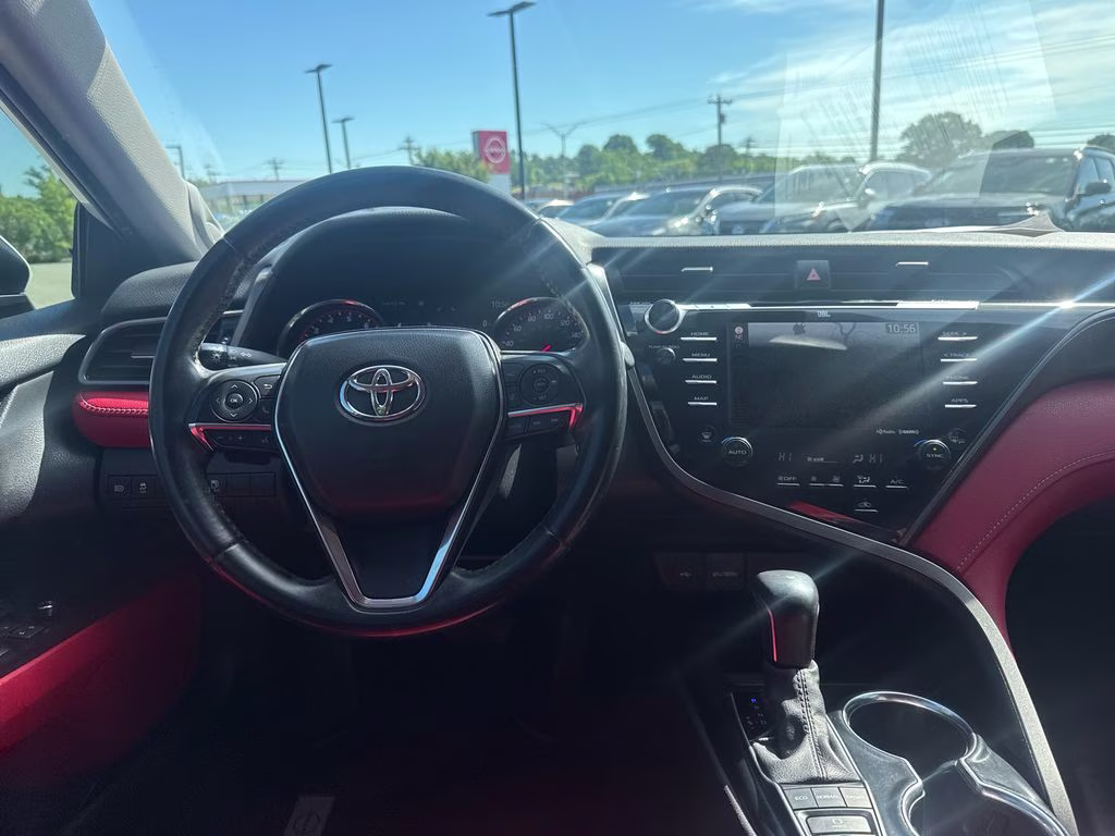 2020 Pearl Toyota Camry XSE FWD Sedan