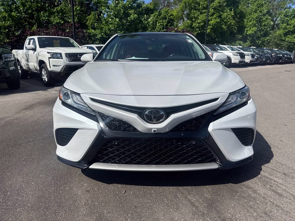2020 Pearl Toyota Camry XSE FWD Sedan