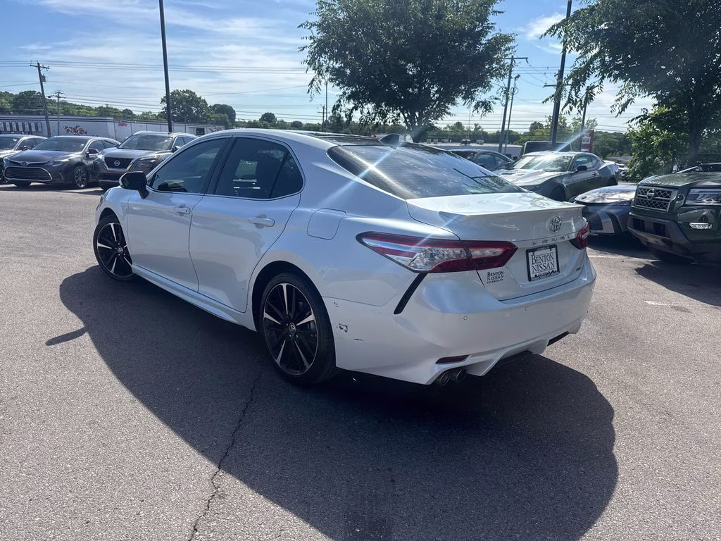 2020 Pearl Toyota Camry XSE FWD Sedan
