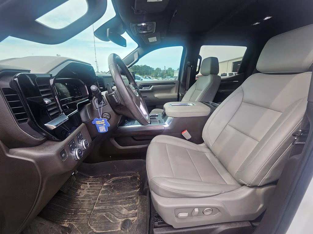 2022 White Frost Tricoat GMC Sierra 1500 SLT 4X4 Truck