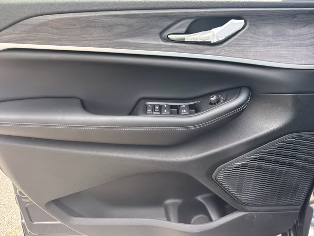 2026 Baltic Gray Metallic Clearcoat Jeep Grand Cherokee Laredo Altitude RWD SUV