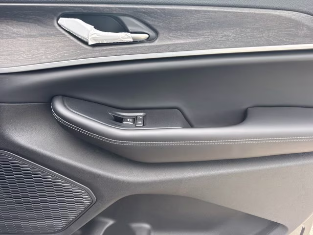 2026 Baltic Gray Metallic Clearcoat Jeep Grand Cherokee Laredo Altitude RWD SUV