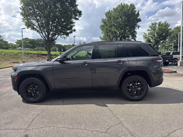 2026 Baltic Gray Metallic Clearcoat Jeep Grand Cherokee Laredo Altitude RWD SUV