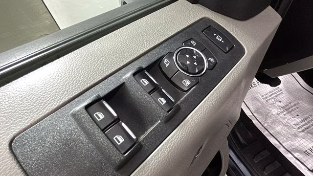 2017 Blue Ford Super Duty F-250 SRW XLT 4X4 Truck