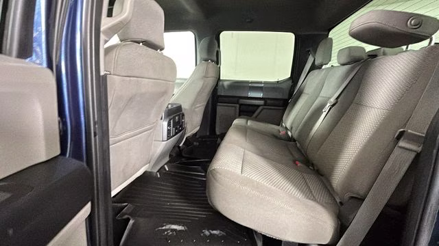 2017 Blue Ford Super Duty F-250 SRW XLT 4X4 Truck