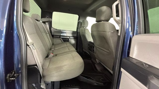 2017 Blue Ford Super Duty F-250 SRW XLT 4X4 Truck