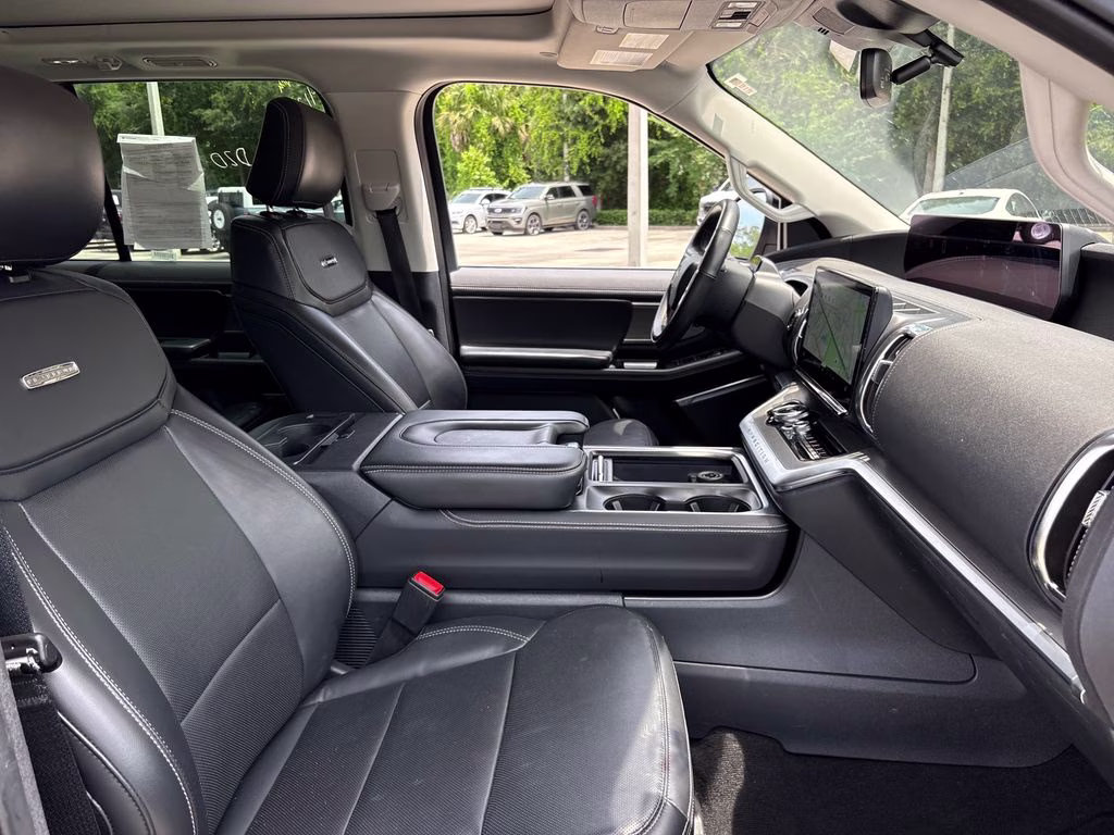 2025 Black Metallic Ford Expedition Max Platinum 4X4 SUV