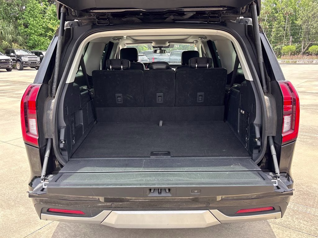 2025 Black Metallic Ford Expedition Max Platinum 4X4 SUV